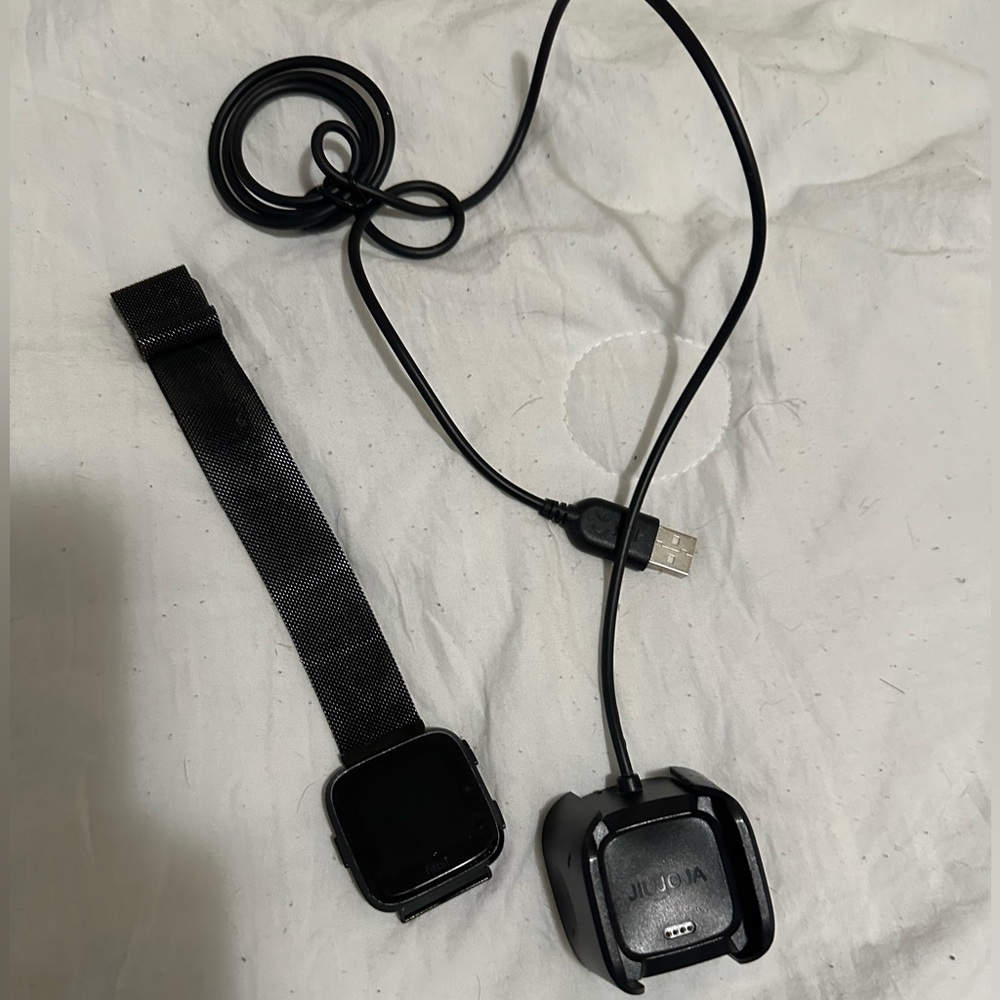 Fitbit versa like new